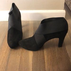 VAN ELI BLACK SUEDE BOOTIE 8AA
